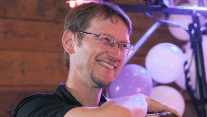 Valsts svētku balle ar mūziķi Edgaru Lindi