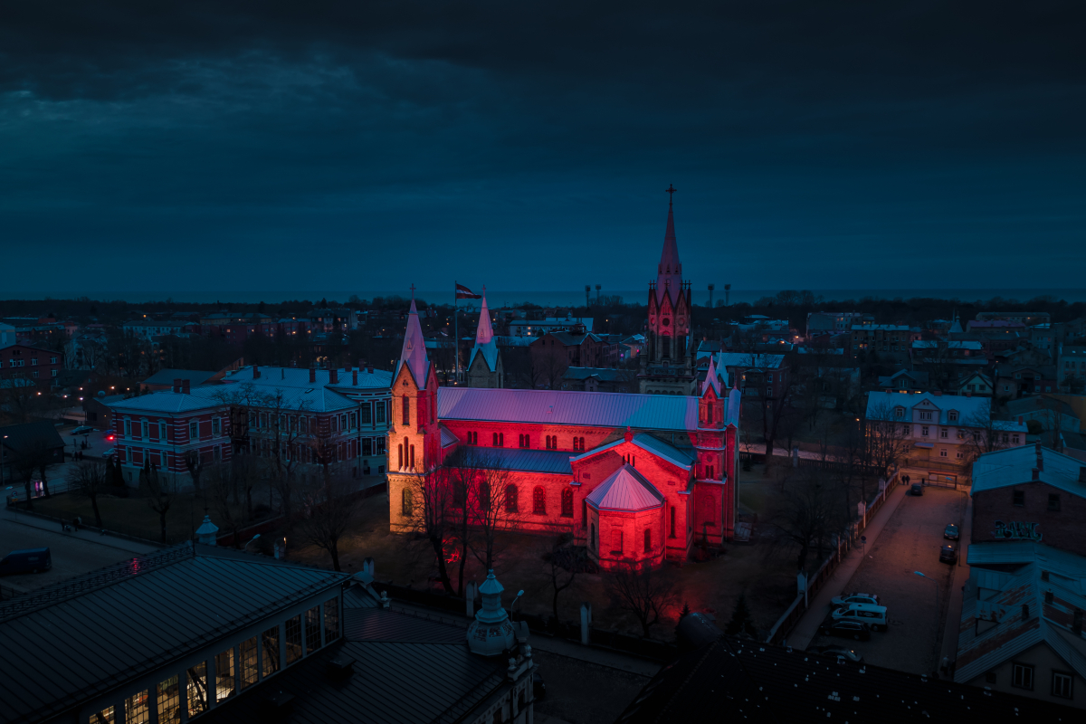 Pastaiga “Izgaismotā Liepāja”