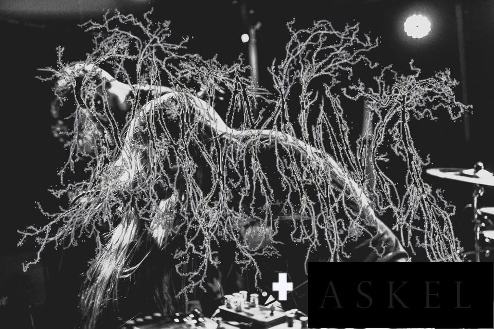 Svarta Havet (FIN – post hc/ post black metal) + Askel (FIN – sludge/ doom)