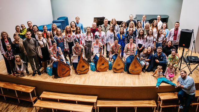 Rīgā notiks otrā mūzikas instrumentu spēles meistarklašu nometne talantīgiem mūzikas skolu audzēkņiem no kara skartajām teritorijām Ukrainā